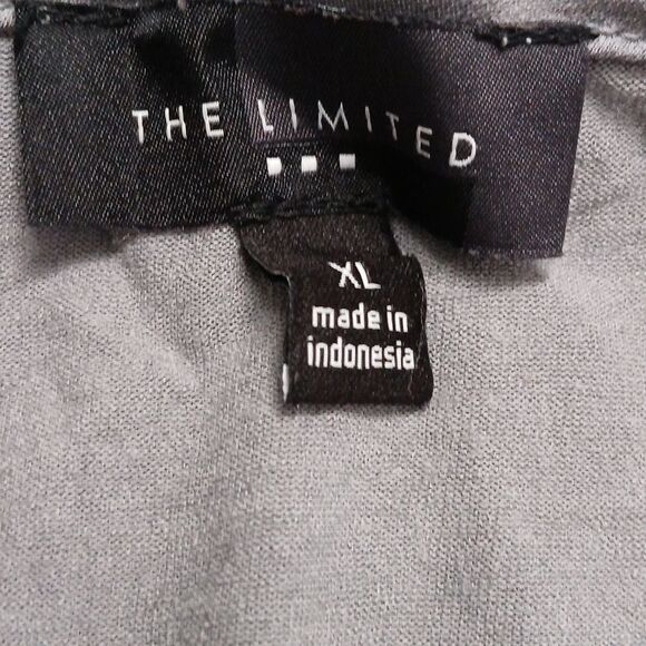The Limited Factory gray/silver blouse mixed media material Sz XL NWOT - Picture 7 of 7